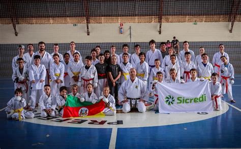 Jornal Bom Dia Not Cias Not Cias Brasileiro De Karate Vai Reunir Atletas Em Getulio Vargas