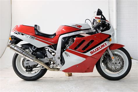 Very well looked after bike with lots of extras including beaded lines, wavy discs, upgraded brake master. 1988 Suzuki GSXR 750 — Gasoline Motor Co.