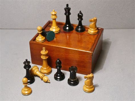English “staunton” Chess Set Circa 1900 Luke Honey Decorative