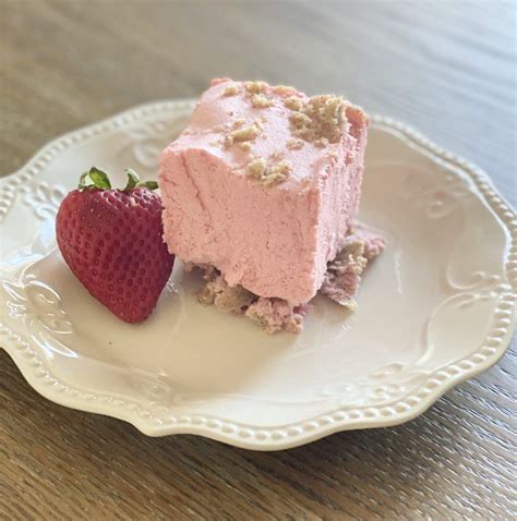 Frosty Strawberry Squares Recipe Just Posted Strawberry Squares
