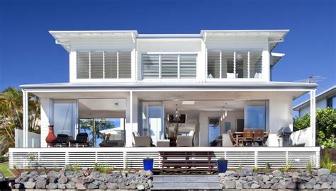 Airy Beachfront Home With Contemporary And Casual Style Modern House