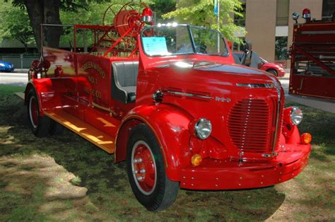 Photo 1940 Reo Speed Wagon Fire Truck Muster Album Daven Fotki