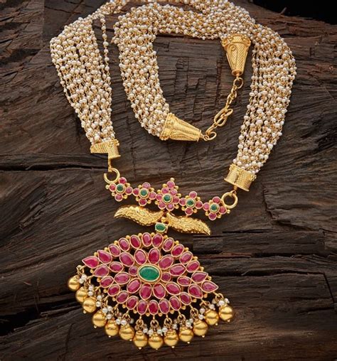 Gold Necklace Designs With Kundan Pendants