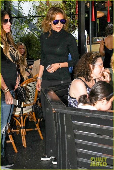 Photo Jennifer Lopez Flaunts Her Best Assets In Nyc Photo