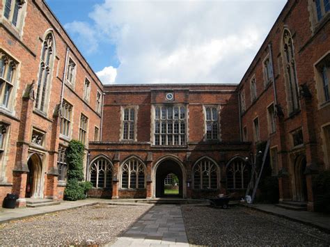 Winchester College Summer Camp (Winchester, United Kingdom) - apply