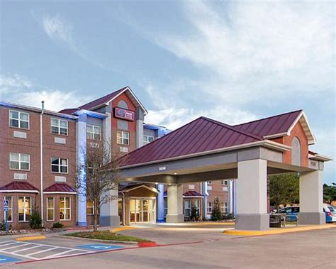 Comfort suites galleria is at a short driving distance from arts center train station. Comfort Suites North/Galleria - UPDATED 2017 Hotel Reviews ...