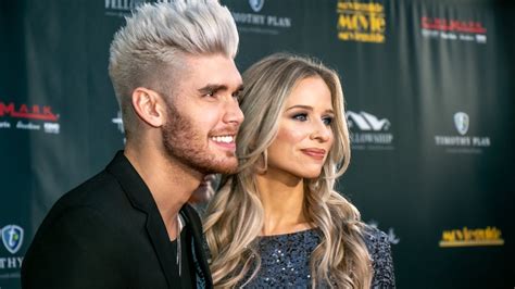 Colton And Annie Dixon Announce They Are Expecting Twins