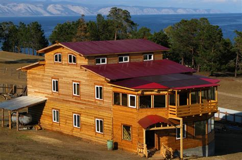 The 3 bears cabin is set in the solitude of the pine trees, yet is easily accessible, and a destination for family and friends. Observation of brown bears | summer | Tours | Baikalov