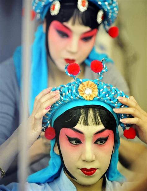 Spectacular Make Up Of ‪‎chinese‬ ‪‎opera‬ Chinese Opera Chinese