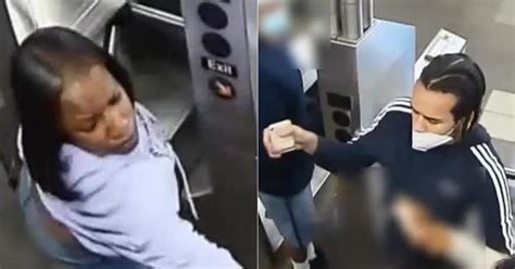 Suspects In Subway Mask Assault Still On The Loose Cbs New York