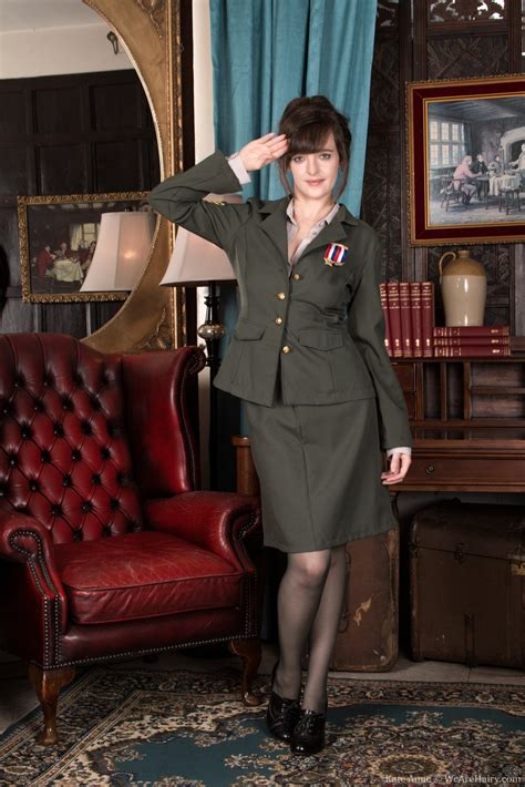 Kate Anne Strips From Her Military Uniform She S Hairy