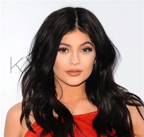 Kylie Jenner Without Makeup Is Stunning Marie Claire Scoopnest