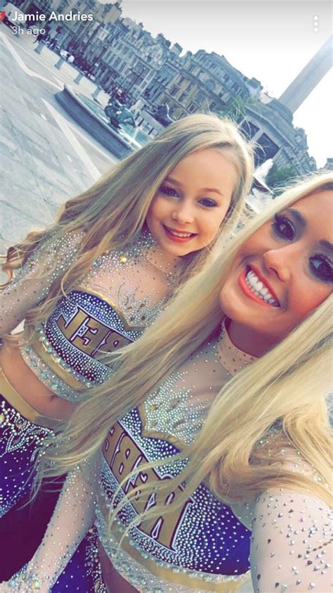Pin By Amber On Jamie Andries Fashion Sequin Skirt Style