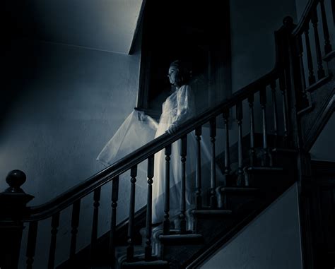 Most Haunted Places In Setx Ghost Bride Hotel A Spooky Bar And More