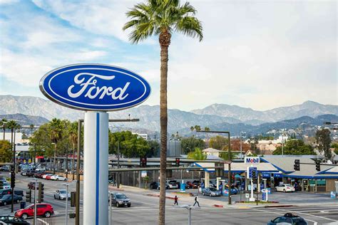 Using Picture Perfect Towers To Unify More Than 3500 Ford Dealerships