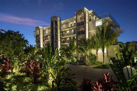 Postcard Inn Beach Resort And Marina Updated 2021 Prices Reviews