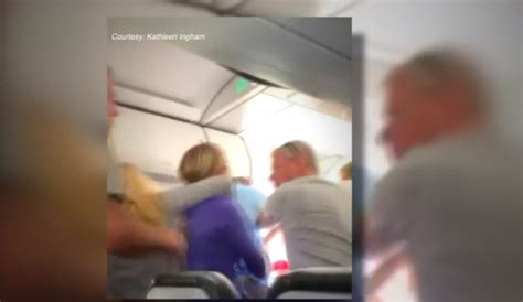 Frontier Passenger Records Disturbing Incident On Cancun St Louis