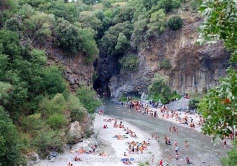 Situated in randazzo, this country house is 0.4 mi (0.7 km) from mount etna and within 6 mi (10 km) of planeta sciaranuova estate and. Randazzo , the black sicilian town
