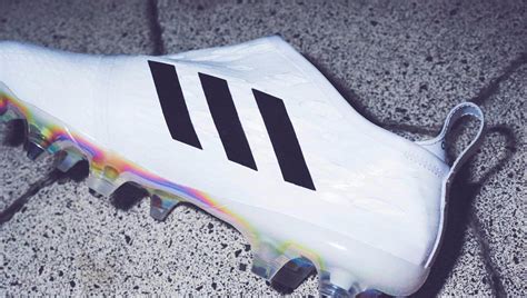 Closer Look Adidas Glitch Football Boots Soccerbible