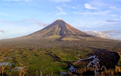 Geology In Motion Mayon And Bardarbunga Volcanoes