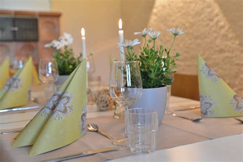 Don bosco haus aims to make your visit as relaxing and enjoyable as possible, which is why so while staying at don bosco haus, visitors can check out gloriette (1.3 mi) and schönbrunn palace. Feiern- www.don-bosco-haus.de