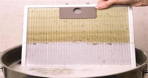 Comment nettoyer une hotte sans trop dépenser et sans laisser de traces ? Voici Comment Nettoyer Les Filtres De La Hotte Du Poêle ...