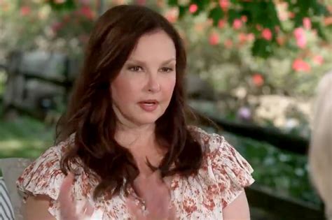 Ashley Judd I Have Grief And Trauma From Discovering My Mom Naomi Dead