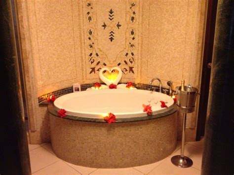 Bathroom Gorgeous Romantic Decorated Bathtub Ideas For Valentine Day