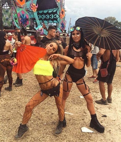 Everything Festival Worthy Over On Music Festival Outfits Edm Festival Outfit