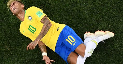 Neymar Fouled 10 Times In One Match Neymar Fouled Neymar Target Fifa World Cup Neymar