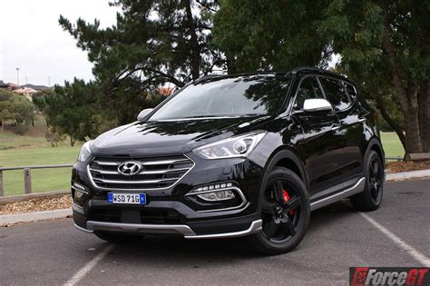 I own a 2016 hyundai santa fe ultimate package. Hyundai Santa Fe Review: 2016 Santa Fe Series II