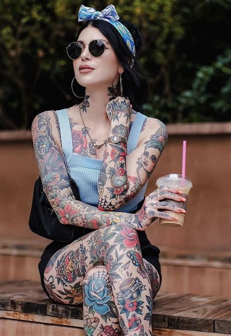 tattoed women tattoed girls inked girls girl tattoos tattoos for women modelos pin up