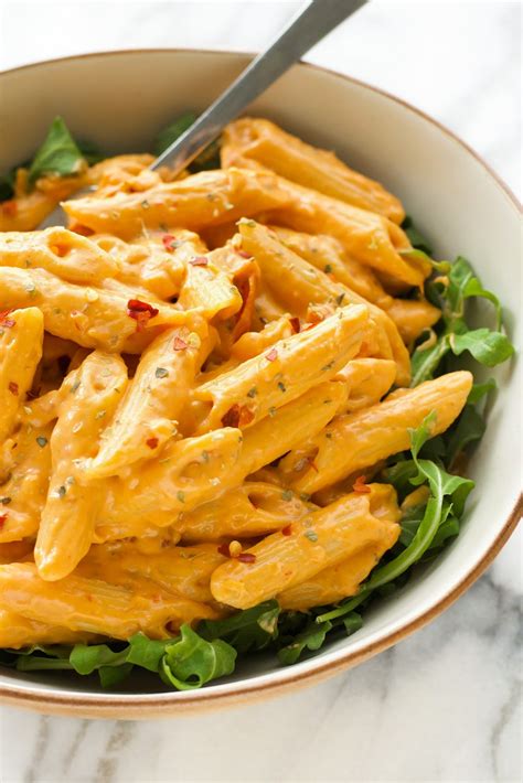I like to serve this creamy sun dried tomato pasta hot like other creamy pastas but people i've given leftovers of this to said that it's just as nice at room temperature. VEGAN CREAMY SPICY SUN DRIED TOMATO PASTA - CRAVING RECIPE
