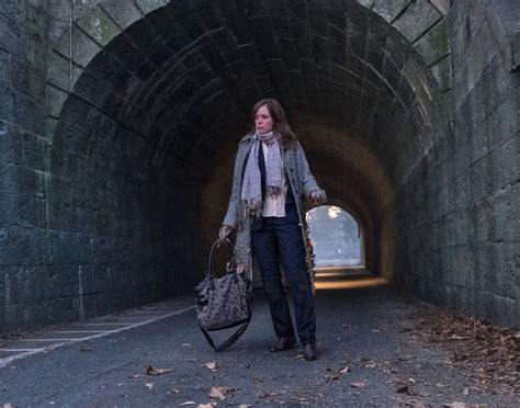 Watch Trailer Emily Blunt Starrer The Girl On The Train Will Send Chills Down The Spine