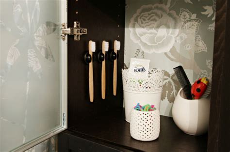 A polished finish to enhance the patterns and natural variety of color in the marble. IHeart Organizing: Quick Tip: Get a Grip on your Toothbrush