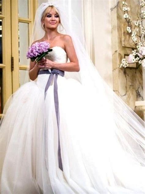 Used Vera Wang Kate Hudson Bridewars Ballgown Wedding Dress Size 10