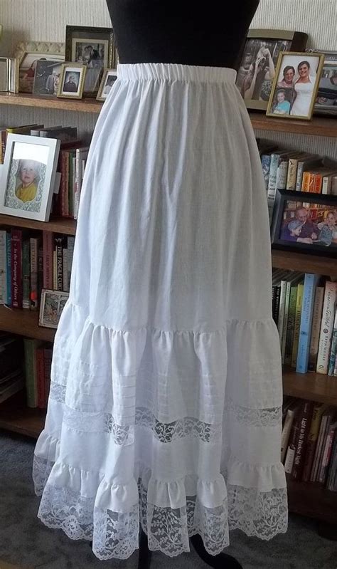 Prairie White Skirt Slip Or Petticoat Size Small Etsy White Skirts