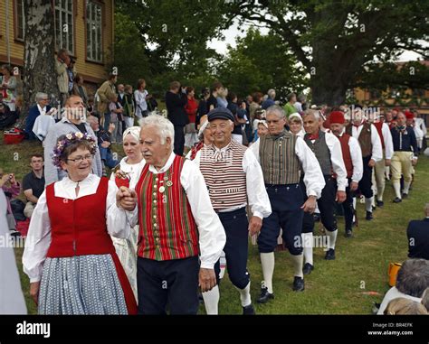 Traditional Swedish Costume Stockfotos And Traditional Swedish Costume