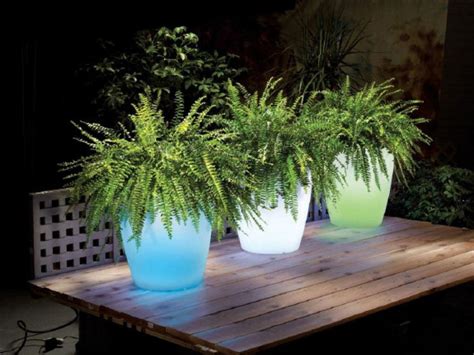 Enjoy free shipping & browse our great selection of outdoor lighting, patio furniture, outdoor cooking and more! 25+ Absolutely Awesome Outdoor Lighting Ideas