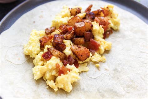 Authentic Bacon Egg And Potato Texas Breakfast Tacos Come Sit At The Table