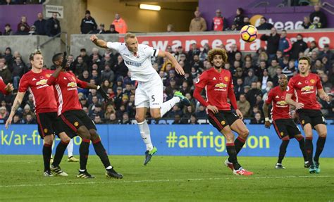 This stream works on all devices including pcs, iphones, android, tablets and play stations so you can watch wherever you are. Manchester United vs Swansea City: Premier League LIVE