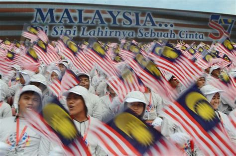 There are two types of scholarship funding in these scholarships. 57th Malaysia Independence Day Theme : "Disini Lahirnya ...