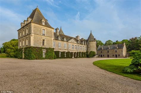 Inside The Lavish 16th Century French Chateau Owned By A Count And