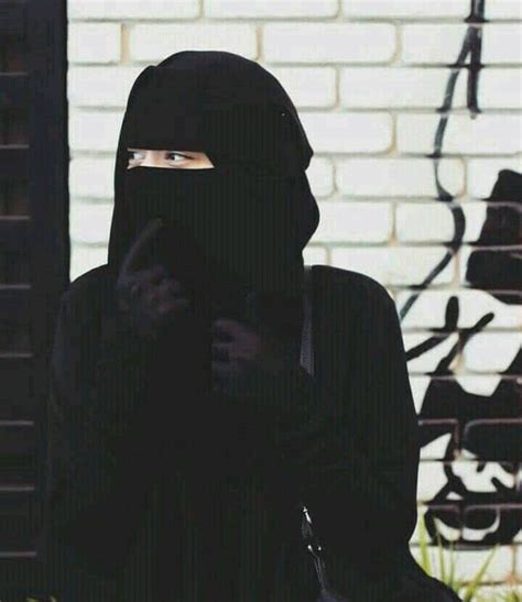 Pin By Peer Samreen Aslam On Zaytuna Niqab Niqab Fashion Muslim Girls Photos