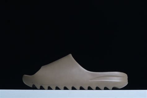 Adidas Yeezy Slipper For Men 781085 4200 Usd Wholesale Replica