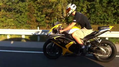 The most accurate 2000 suzuki gsxr 600s mpg estimates based on real world results of 2 thousand miles driven in 3 suzuki gsxr 600s. 2000 Camaro vs GSXR 600 - YouTube