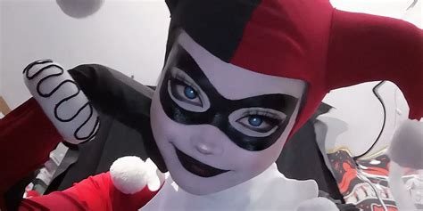 Uncanny Harley Quinn Cosplay Comes Straight Out Of Batman Tas Gamerstail