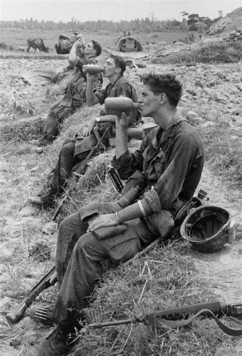 Vietnam War Soldiers Of The 25th Photograph By Everett