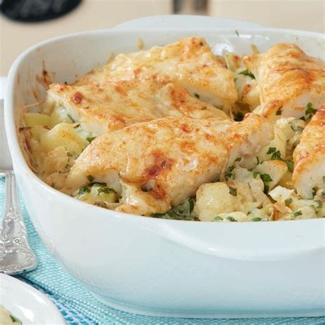 To mark mary berry's 80th birthday (yes, really) on 24 march, we round up 12 things you never 9) mary has launched two smartphone apps. Smoked Haddock and Cauliflower Gratin | Recipe in 2019 | Cauliflower gratin, Fish recipes, Mary ...