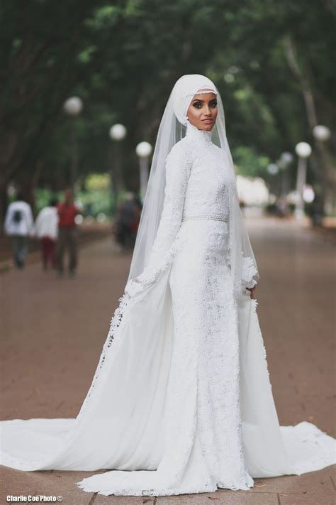 simple traditional muslim wedding dress